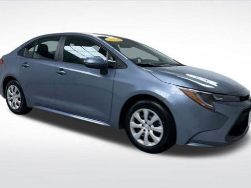 Certified 2022 Toyota Corolla LE FWD image 17