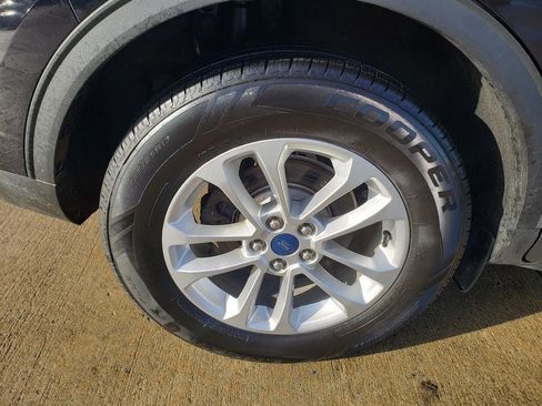 Used 2020 Ford Escape SE image 46