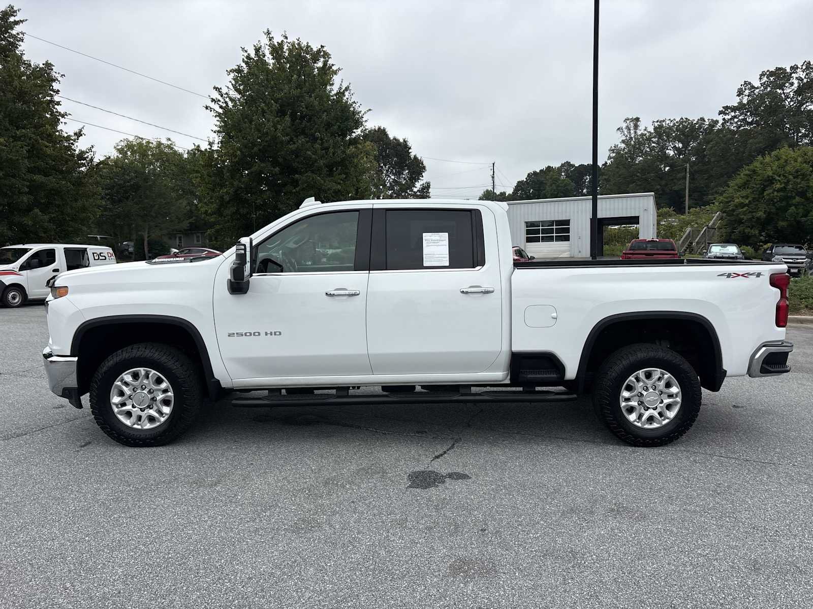 Used 2020 Chevrolet Silverado 2500 LTZ AWD/4WD image 9