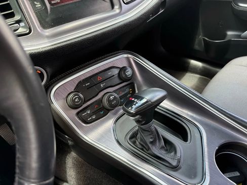 Used 2016 Dodge Challenger SXT image 25