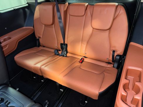 Used 2024 Kia Carnival SX Prestige FWD image 21