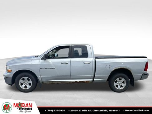 Used 2011 RAM 1500 Classic SLT AWD/4WD image 2