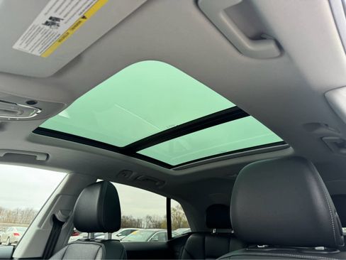 Used 2022 Audi Q8 Premium Plus image 9