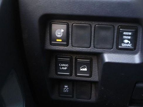 Used 2025 Nissan Frontier SV w/ SV Convenience Package image 19