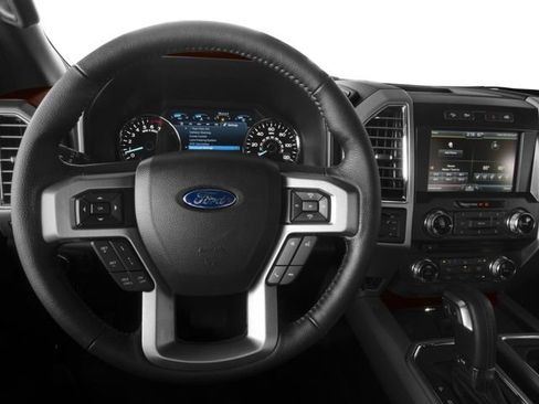 Used 2016 Ford F150 Platinum w/ Equipment Group 701A Luxury AWD/4WD image 4