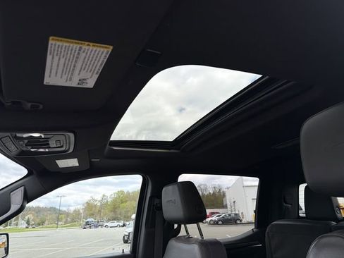 Used 2022 GMC Sierra 1500 AT4 w/ AT4 Premium Package AWD/4WD image 19
