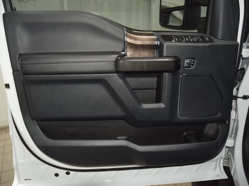 Used 2022 Ford F250 Lariat w/ Lariat Ultimate Package AWD/4WD image 52