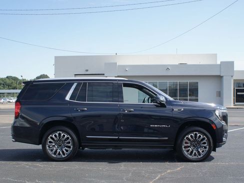 Used 2024 GMC Yukon Denali Ultimate AWD/4WD image 23