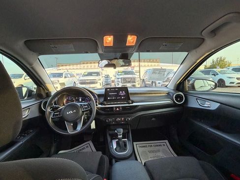 Used 2024 Kia Forte LXS w/ LXS Technology Package FWD image 10