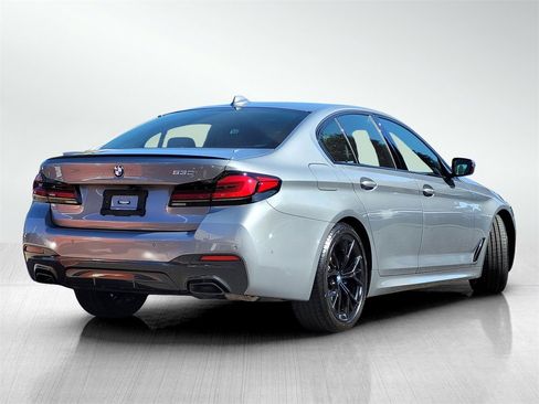 Used 2023 BMW 530i w/ M Sport Package image 4