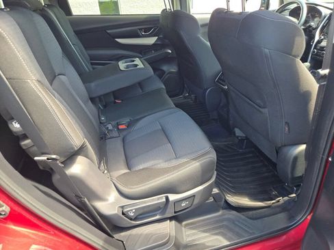 Used 2022 Subaru Ascent Premium w/ Convenience Package AWD/4WD image 10
