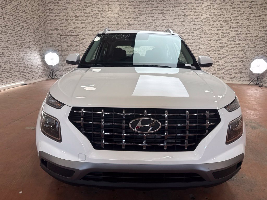 New 2026 Hyundai Venue SEL FWD image 2