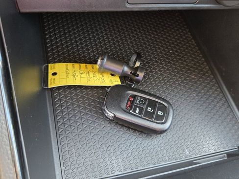 Certified 2025 Honda CR-V EX image 18
