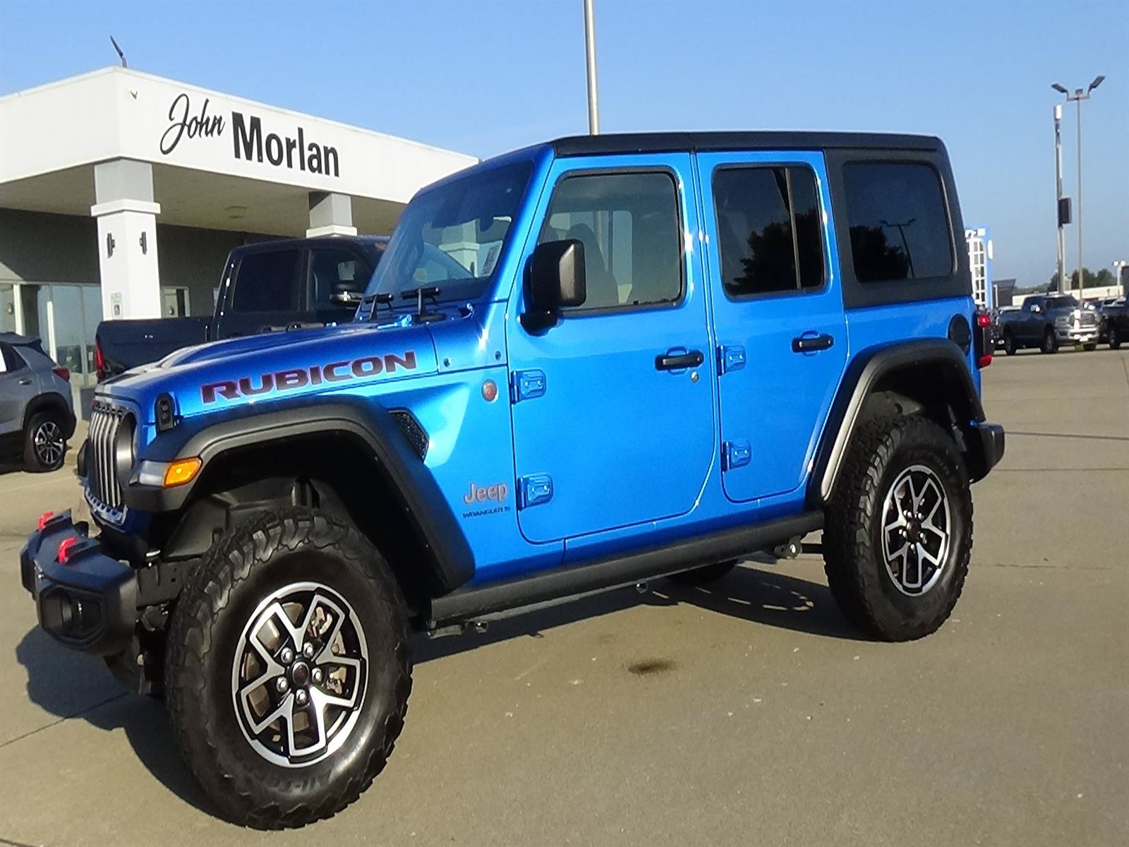 Certified 2025 Jeep Wrangler Unlimited Rubicon w/ Convenience Group AWD/4WD image 1