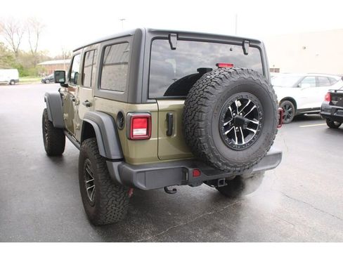 Used 2025 Jeep Wrangler Unlimited Sport image 6