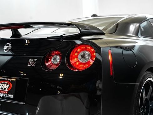 Used 2014 Nissan GT-R Black Edition AWD/4WD image 12