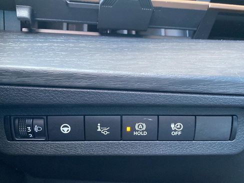 Certified 2024 Nissan Ariya AWD image 34
