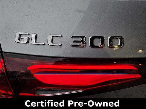 Certified 2025 Mercedes-Benz GLC 300 4MATIC image 37