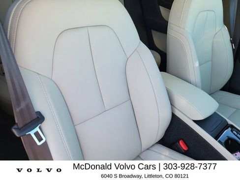 Used 2026 Volvo XC40 B5 Plus w/ Protection Package Premier AWD/4WD image 19