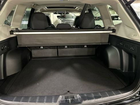Used 2024 Subaru Forester Premium AWD/4WD image 26