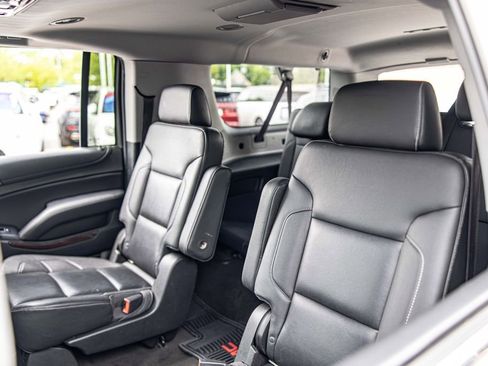 Used 2017 GMC Yukon XL SLT w/ Open Road Package AWD/4WD image 34