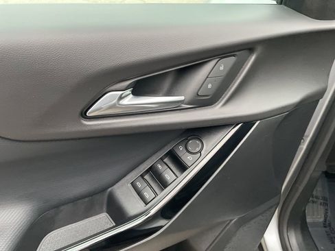 Used 2025 Chevrolet Equinox LT image 6