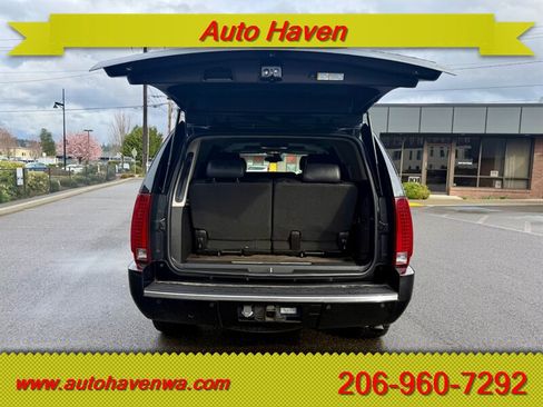 Used 2007 Cadillac Escalade AWD w/ Information Package image 7