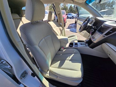 Used 2012 Subaru Outback 2.5i Premium w/ All-Weather Pkg image 18