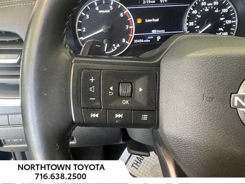 Used 2025 Nissan Rogue SV AWD/4WD image 18