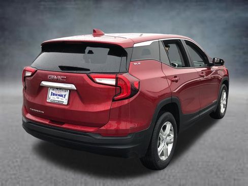Used 2023 GMC Terrain SLE image 7
