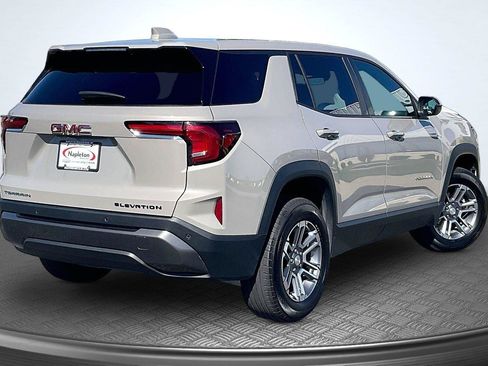 Used 2026 GMC Terrain Elevation FWD image 2