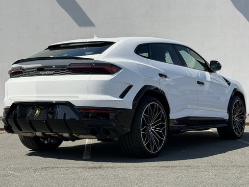 Used 2025 Lamborghini Urus SE AWD/4WD image 4