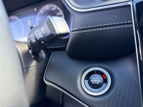 New 2025 Jeep Grand Cherokee L Laredo w/ Luxury Tech Group I image 19