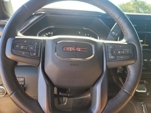 Used 2025 GMC Sierra 2500 AT4X AWD/4WD image 31