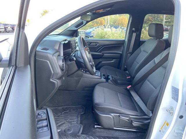 Used 2024 Chevrolet Colorado W/T RWD image 34