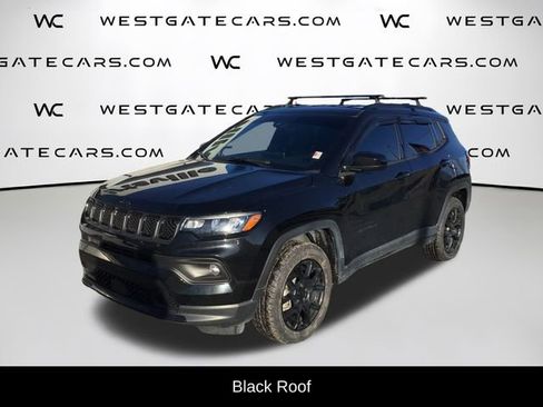 Used 2024 Jeep Compass Latitude w/ Convenience Group image 4