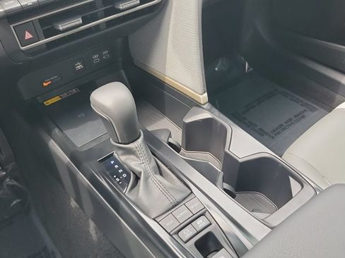 Certified 2025 Toyota Camry SE FWD image 15