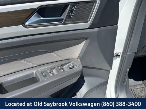 Used 2023 Volkswagen Atlas SE w/ Panoramic Sunroof Package AWD/4WD image 37