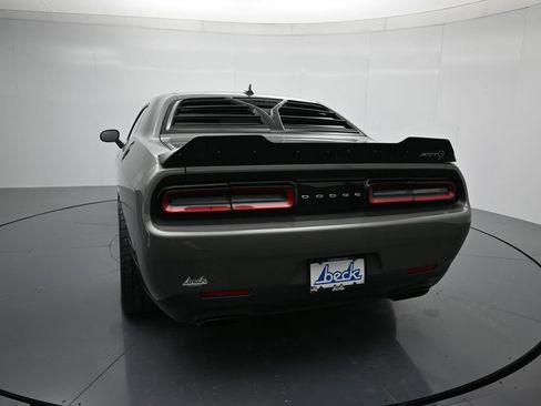 Used 2017 Dodge Challenger SRT Hellcat RWD image 25