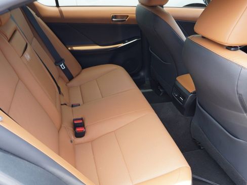 Used 2024 Lexus IS 300 w/ Comfort Package RWD image 10