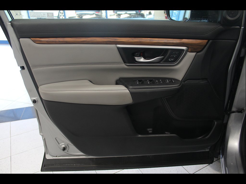 Used 2020 Honda CR-V Touring image 15