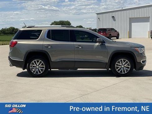 Used 2019 GMC Acadia SLE w/ Driver Alert Package I AWD/4WD image 3