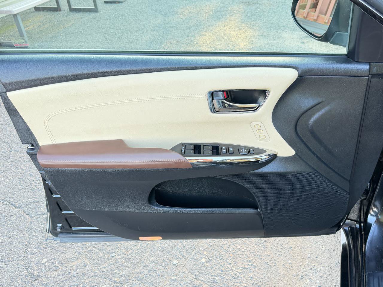 Used 2015 Toyota Avalon XLE Touring FWD image 15