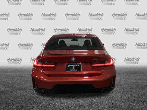 Used 2025 BMW 330i Sedan w/ M Sport Package image 7