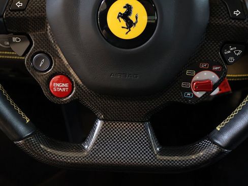 Used 2011 Ferrari 458 Italia Coupe RWD image 91