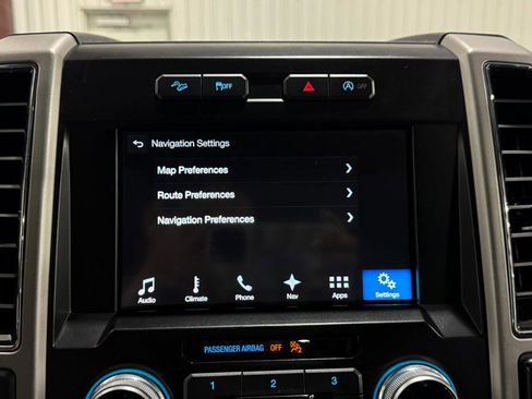 Used 2018 Ford F150 Lariat w/ Equipment Group 502A Luxury AWD/4WD image 27