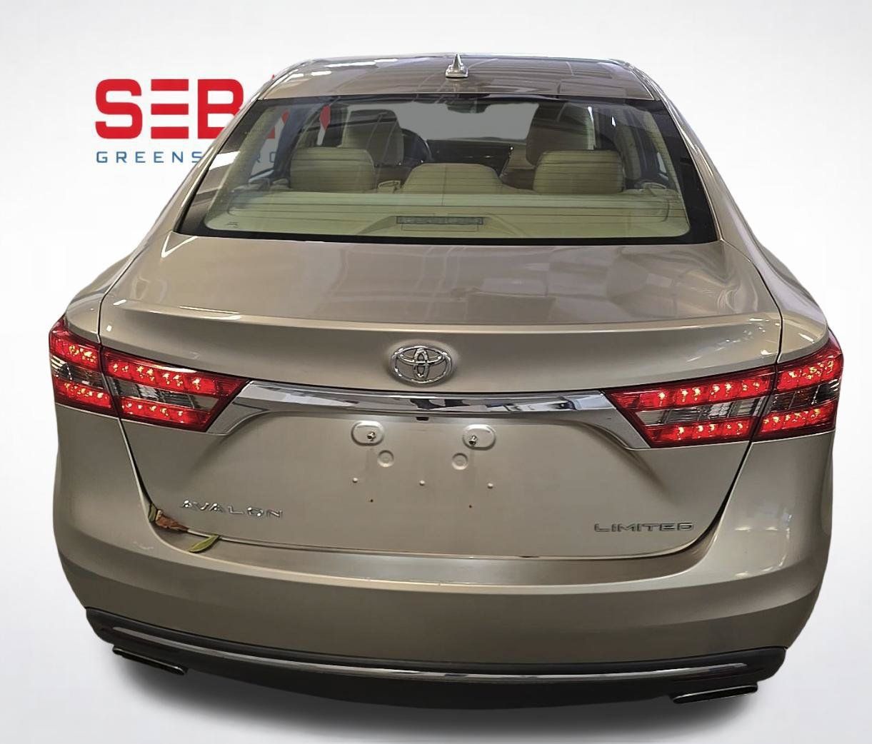 Used 2016 Toyota Avalon Limited w/ Toyota Safety Sense Package FWD image 2