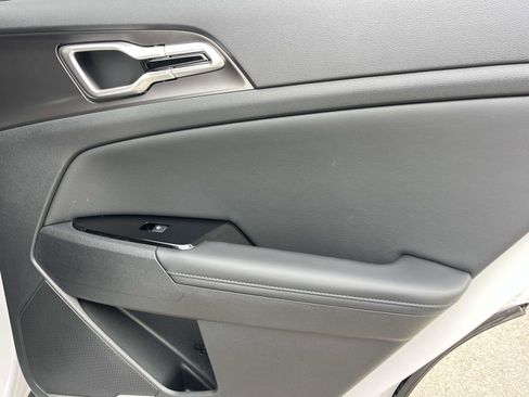 Used 2023 Kia Sportage EX image 22