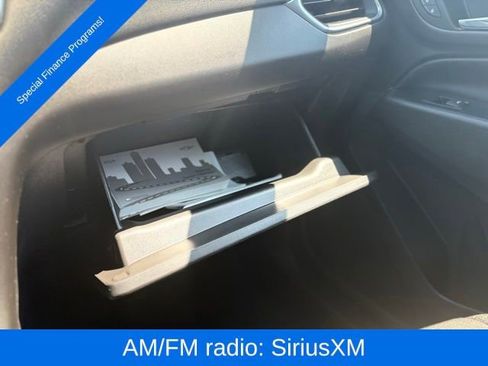 Used 2019 Chevrolet Equinox LT FWD image 23