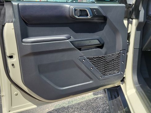 Certified 2025 Ford Bronco Outer Banks AWD/4WD image 16